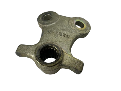 Dolny krzyżak kolumny kierowniczej Suzuki