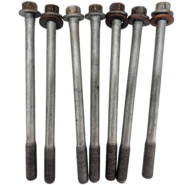 Śruba Głowicy Suzuki