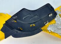 Lewy boczek plastik Can-Am - 10